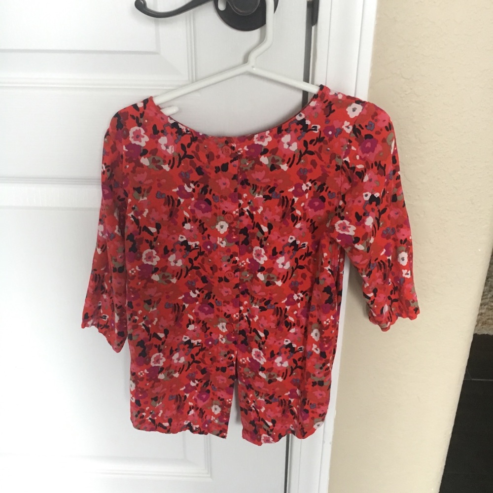 Girls floral Shirt with button up back